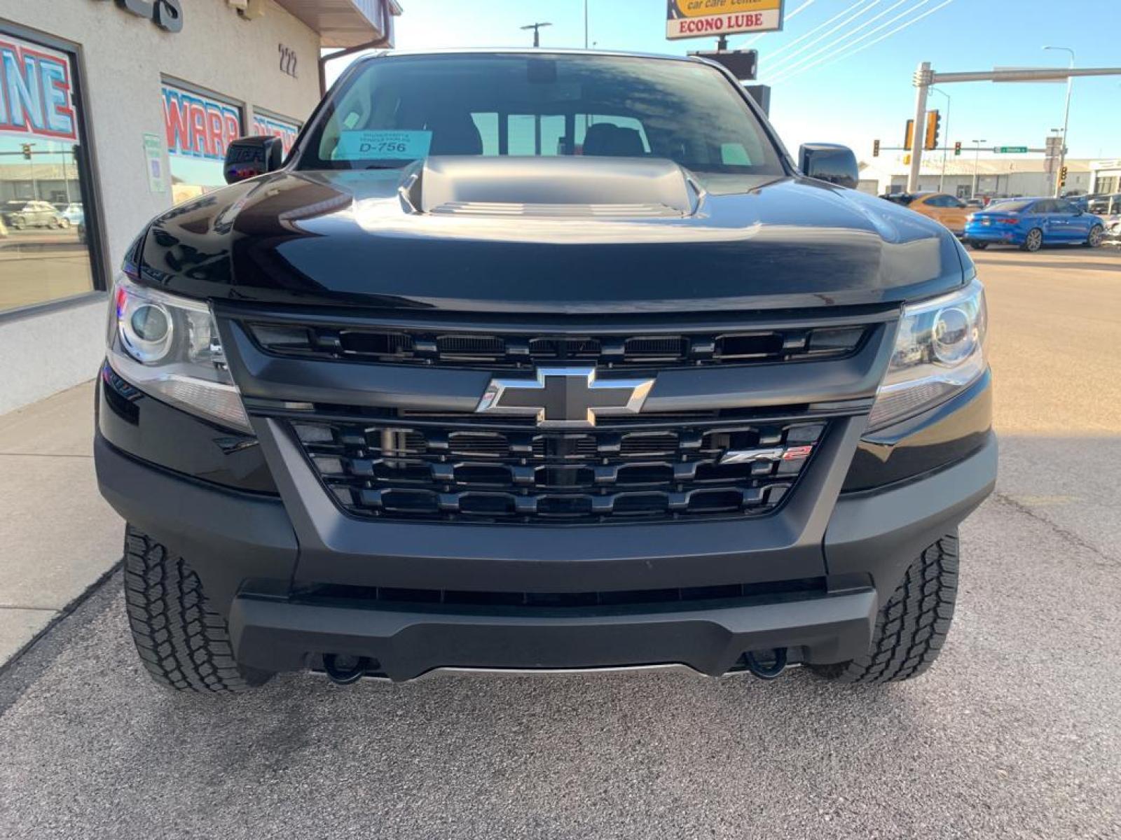 2019 BLACK /Jet Black Chevrolet Colorado 4WD ZR2 (1GCGTEEN8K1) with an V6, 3.6L engine, 8-speed automatic transmission, located at 222 N Cambell St., Rapid City, SD, 57701, (866) 420-2727, 44.081833, -103.191032 - Photo #2