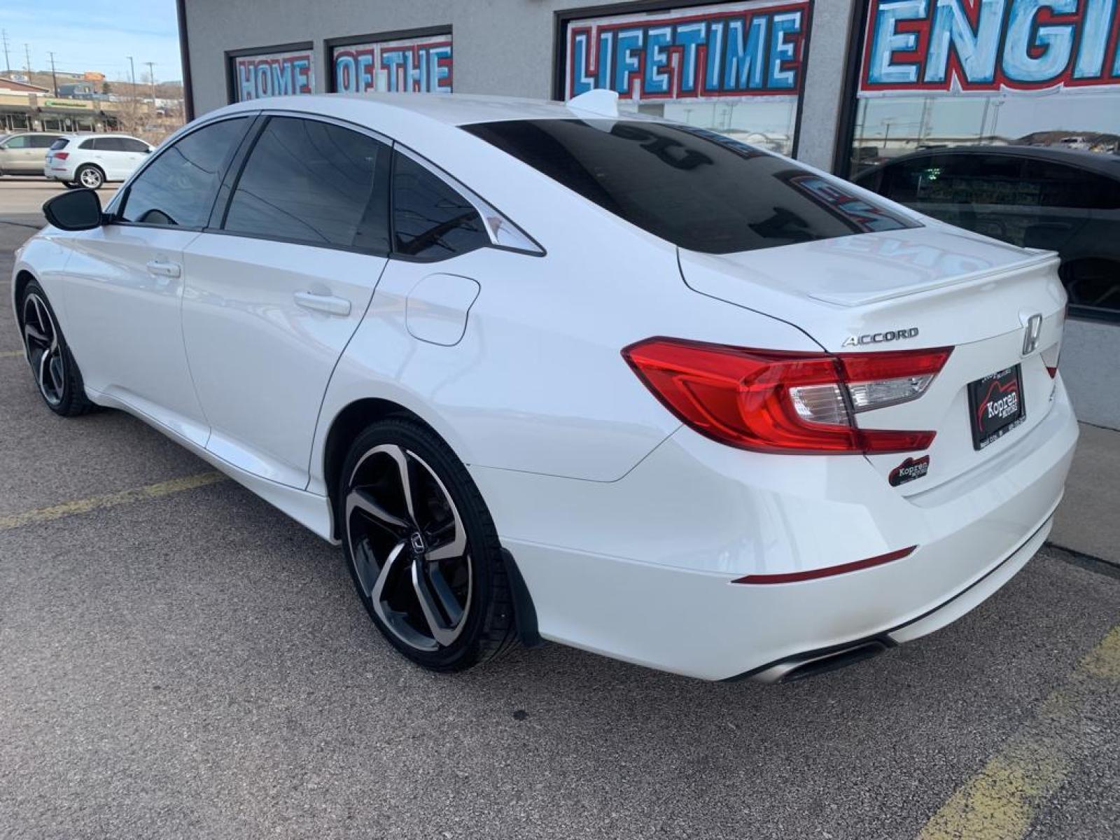 2018 Platinum White Pearl /Black Honda Accord Sport 1.5T (1HGCV1F34JA) with an L4, 1.5L engine, CVT transmission, located at 222 N Cambell St., Rapid City, SD, 57701, (866) 420-2727, 44.081833, -103.191032 - Photo #6